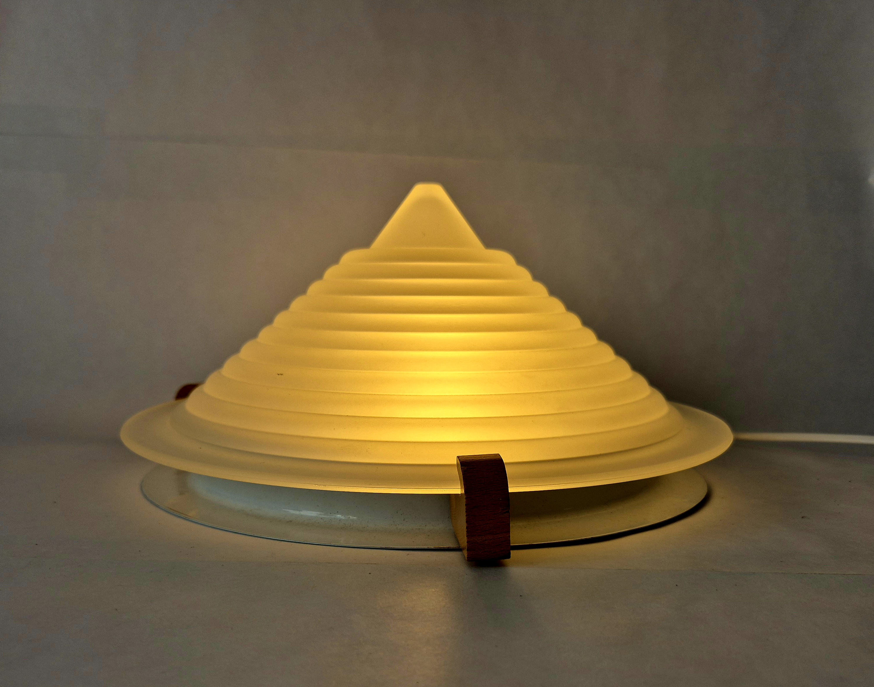 Plafondlamp Ikea | Vintage jaren 90 | Typ: T9317 | Vintage Ikea lamp | Piramide Teepee 9317