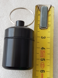 Micro Cache container - capsule (zwart)