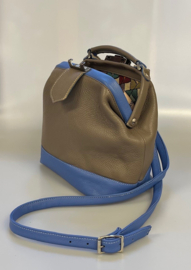 Taupe kleurige beugeltas