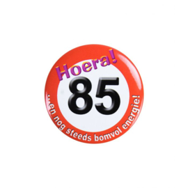 Button ''Hoera 85 jaar'' (Klein)