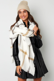 Off-white winter scarf