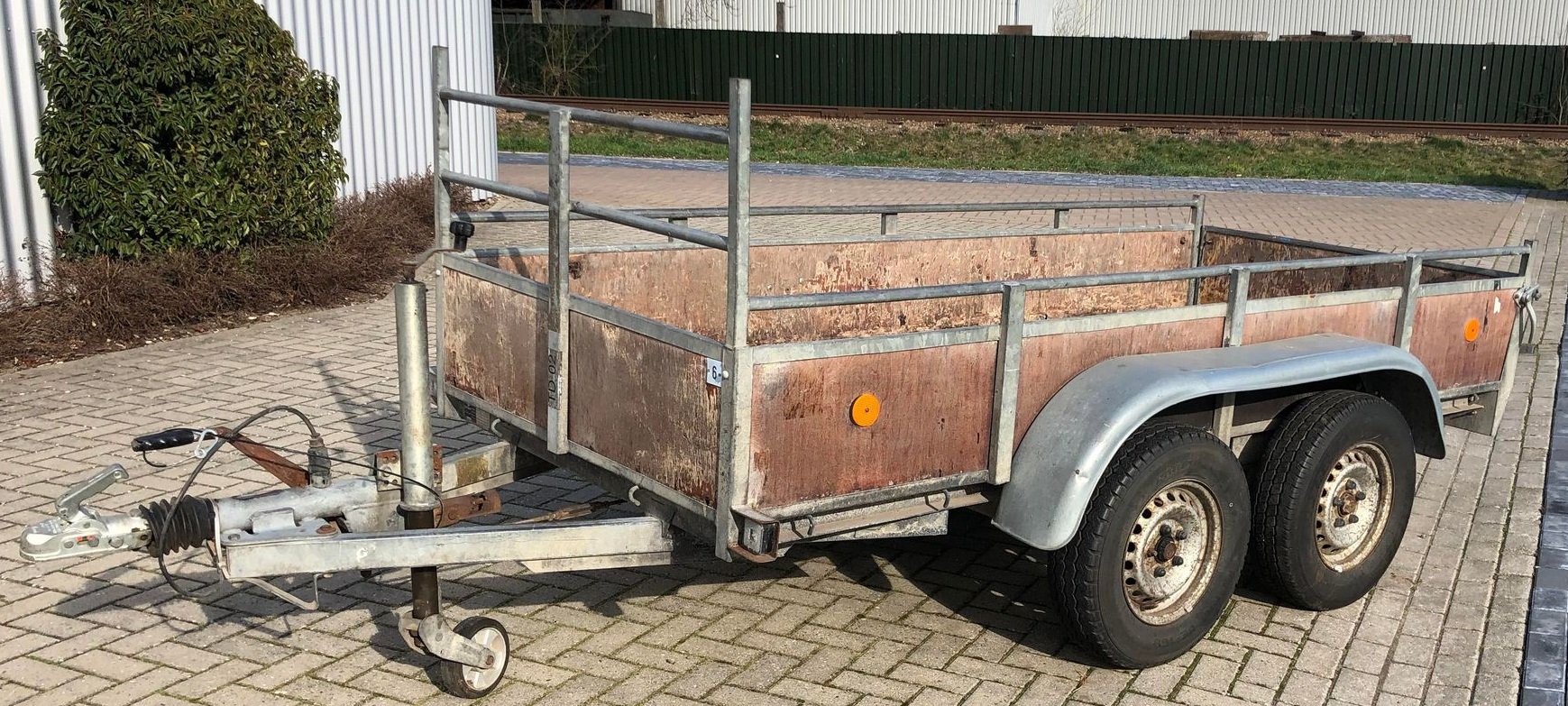 Hapert bakwagen 1300 x 3000 mm, 2000 kg