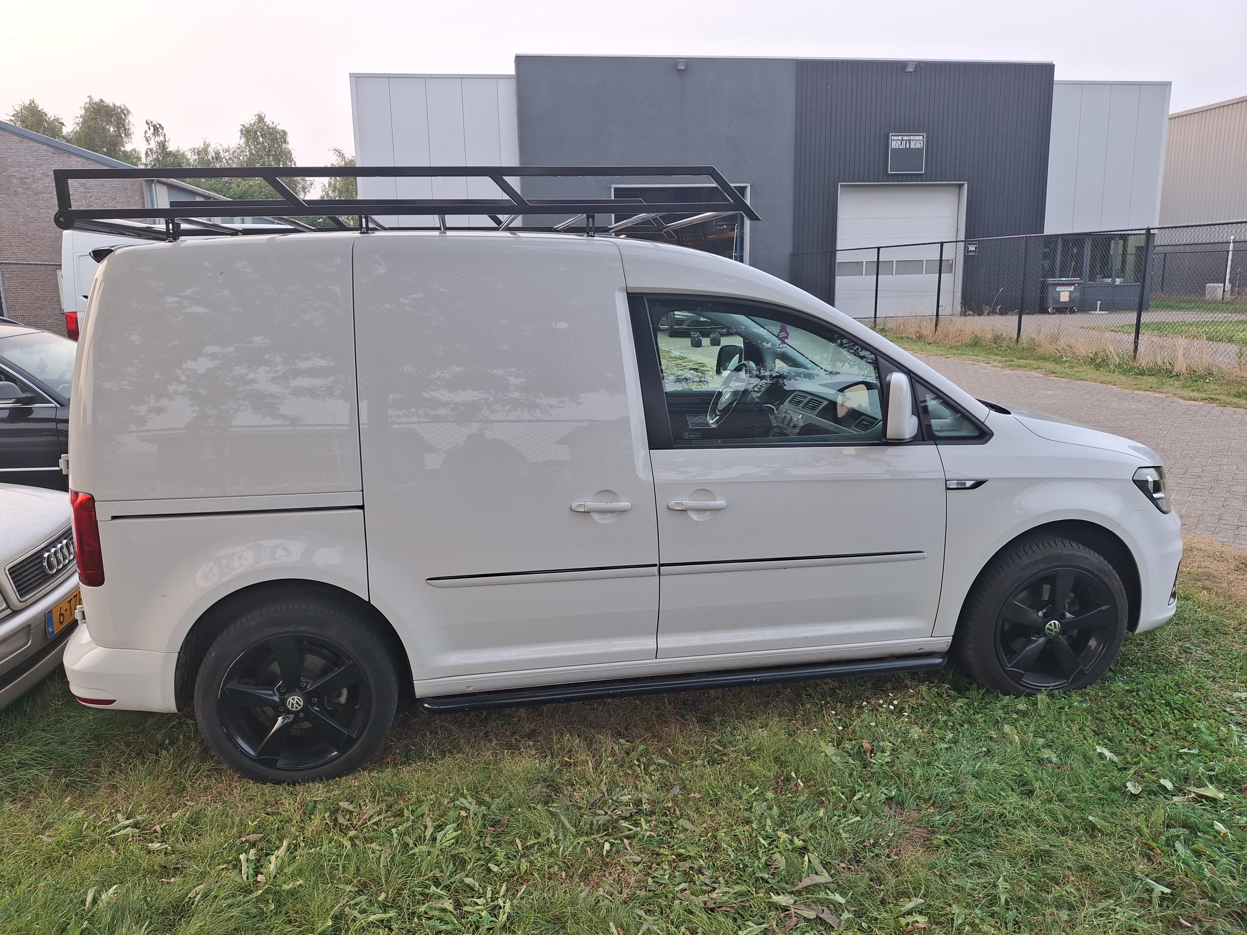 4. VW Caddy 2.0 tdi bj 2017