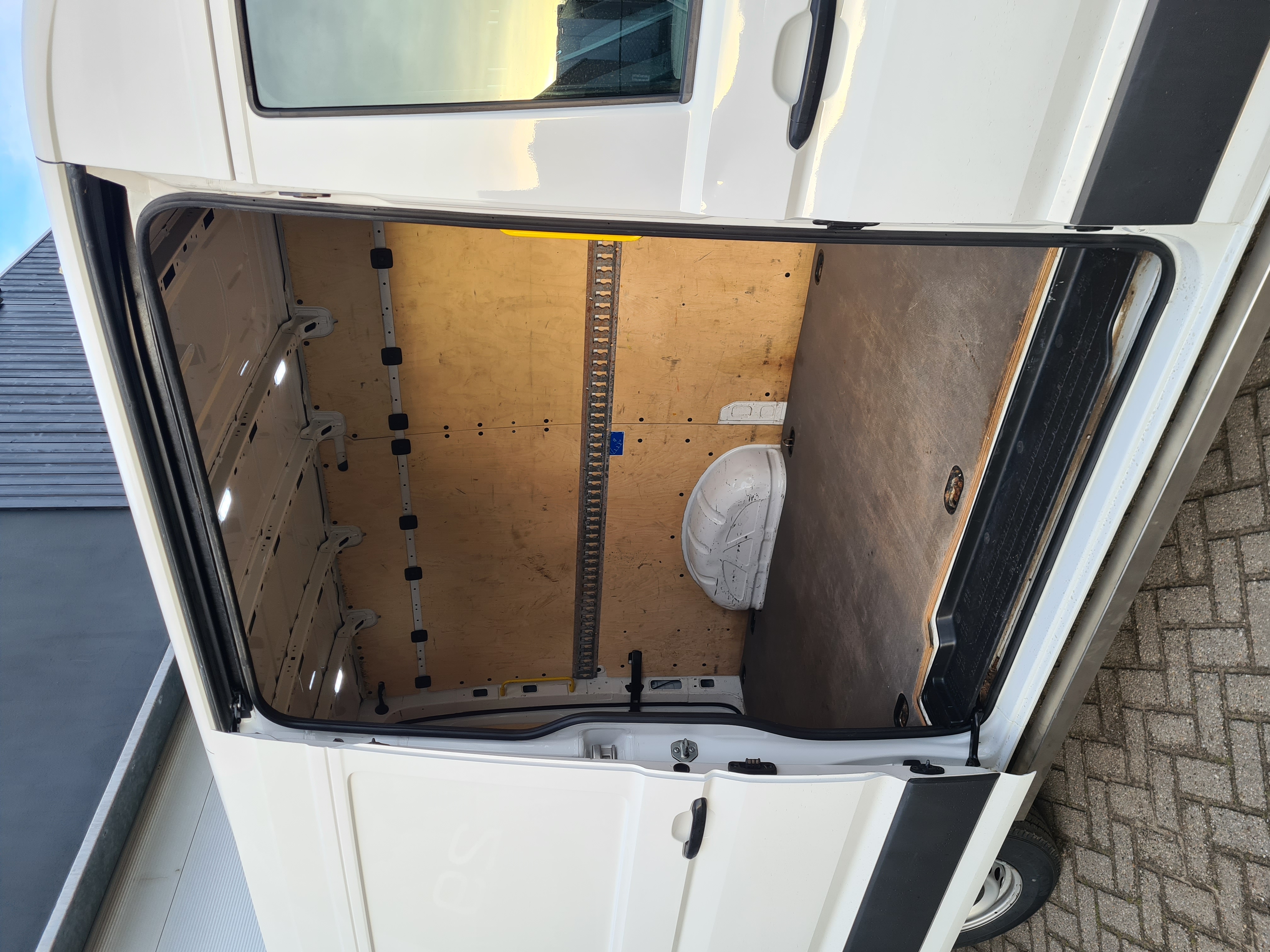 13. VW Crafter EC 2.0 TDI bj 2017