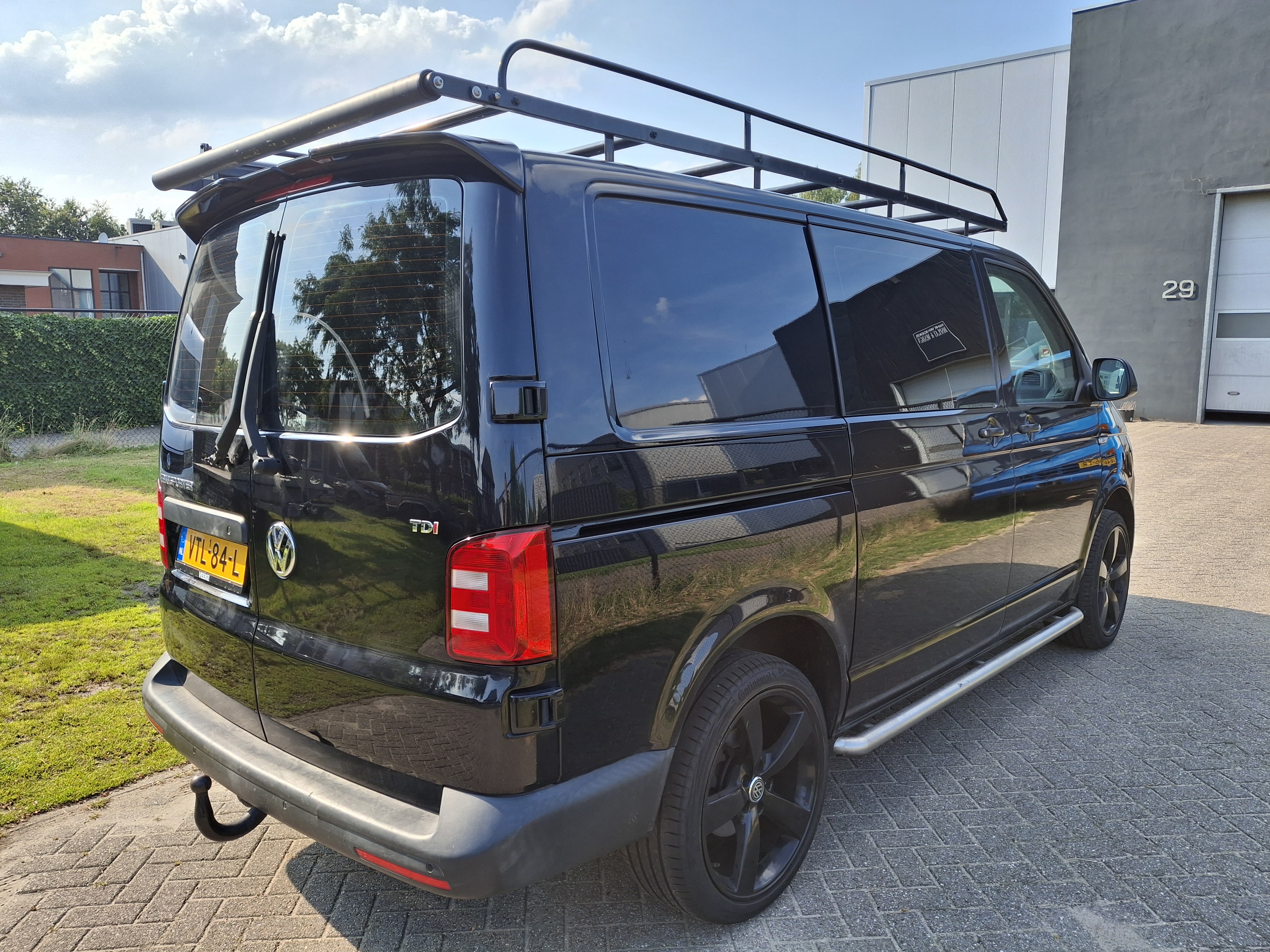 7. VW Transporter EC 2.0 TDI bj 2017