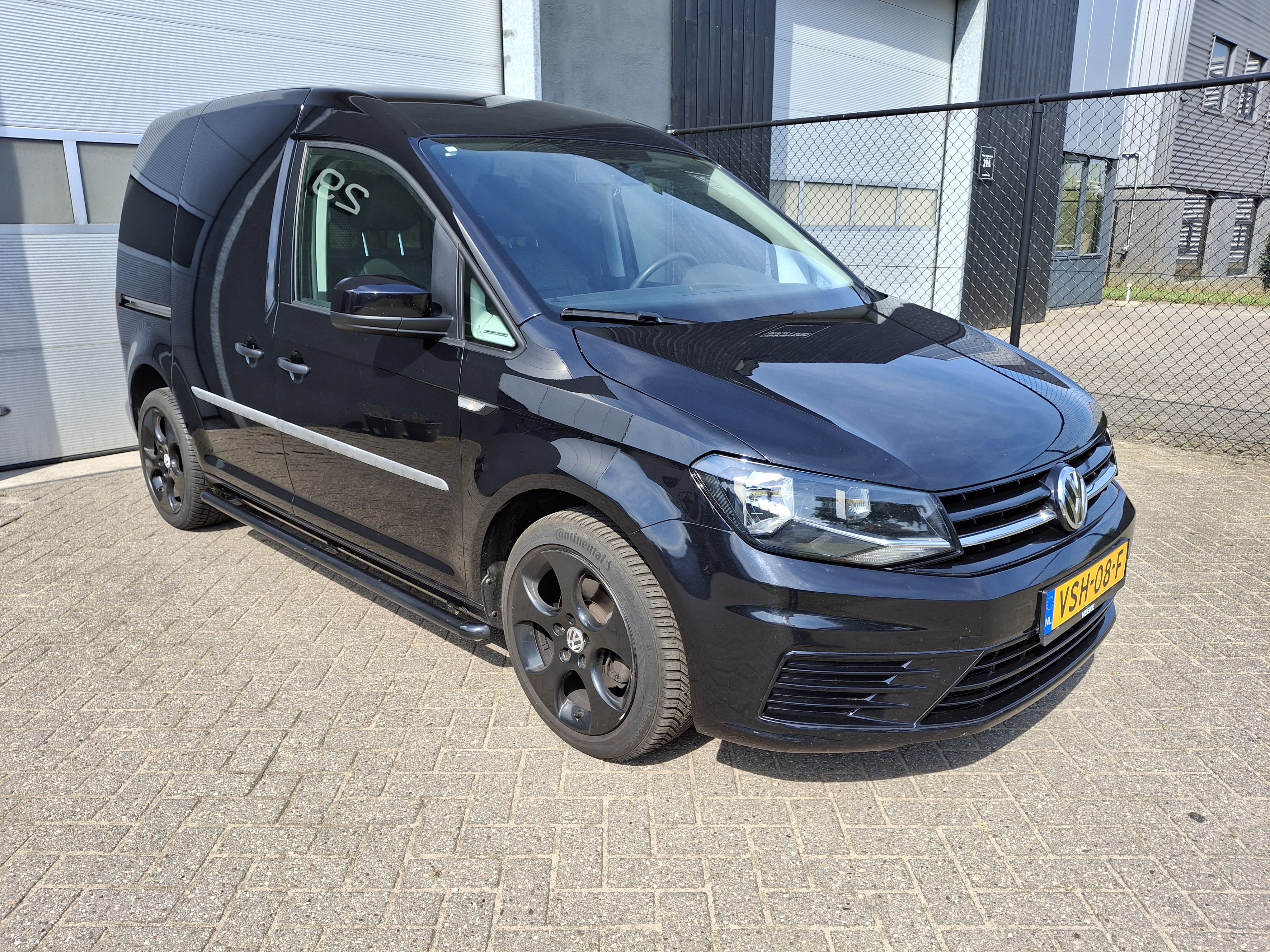 1. VW Caddy 2.0 tdi bj 2017