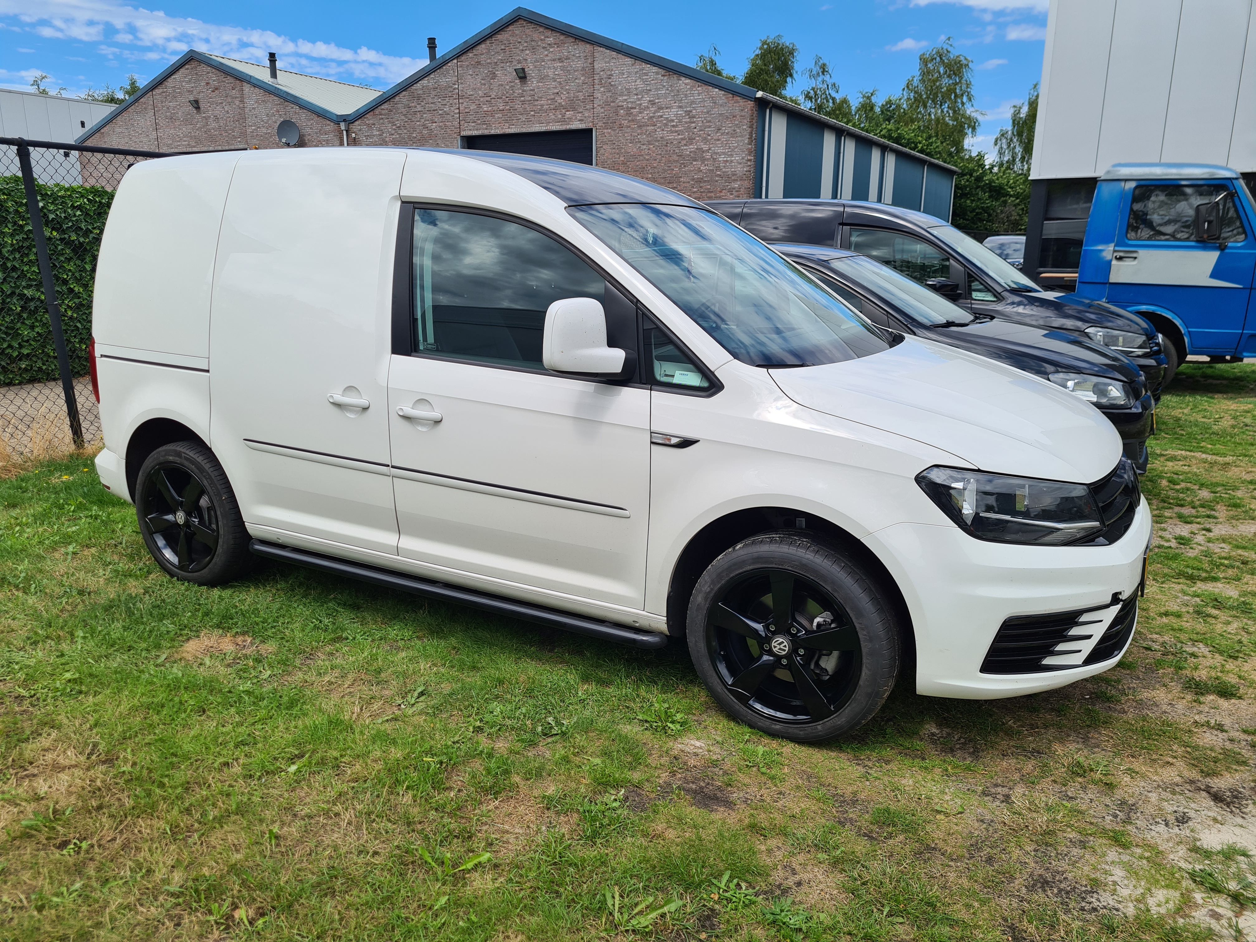 4. VW Caddy 2.0 tdi bj 2017