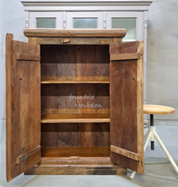 Ze zijn er weer !!!  landelijke kast van rustiek hout