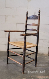Set van 2 Antieke Stoelen met Armleuningen – Sierlijk & Uniek