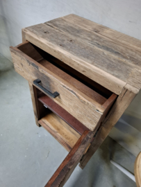 Kleine Stoere Kast – Oud Hout