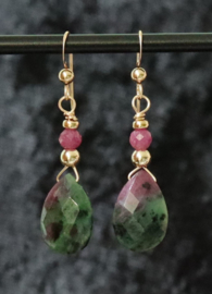 Ruby Zoisiet gold filled 14k gouden oorbellen