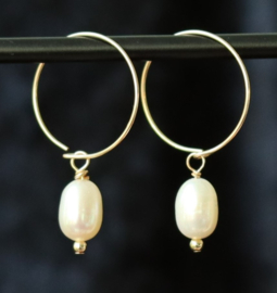 Rijstparel gouden 14k gold filled of 925 zilveren creool oorbellen