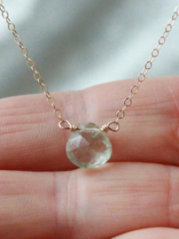 Prasioliet of groene amethist gold filled of 925 zilveren ketting