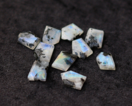 Regenboog maansteen ketting gold filled of zilver