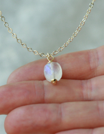 Regenboog maansteen ketting gold plated