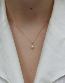 Zoetwaterparel ketting goud of zilver,