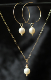 Zoetwaterparel 14k gold filled gouden of 925 zilveren creool oorbellen
