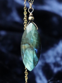 Labradoriet aan 14k gold filled gouden of 925 zilveren ketting
