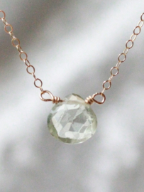 Prasioliet of groene amethist gold filled of 925 zilveren ketting