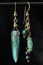 Asymmetrische 14k gold filled oorbellen