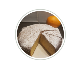 Een hele home made GLUTENVRIJE sinaasappel-amandeltaart - als aanvulling op een high tea box