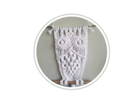 Macrame wandhanger Uil wit