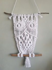 Macrame wandhanger Uil wit