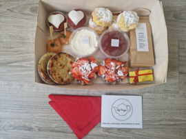 By Caatje Moederdag XL High Tea Box (voor 2 pers) UITVERKOCHT