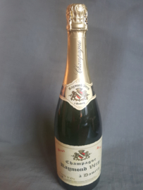 Fles Champagne Raymond Vezy a Damery - SPECIALE AANBIEDING!