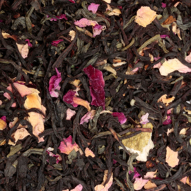 Zwarte thee geurige rozentuin