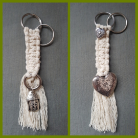 Sleutelhanger macrame creme boedha of hart - UITVERKOOPAANBIEDING!