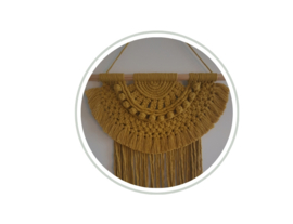 Macrame wandhanger Arco okergeel