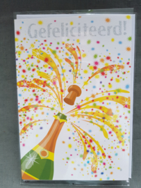 Felicitatiekaart Champagnefles gefeliciteerd