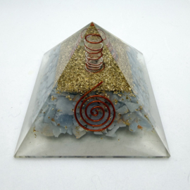 Orgonite piramide Angeliet met engelenvleugels