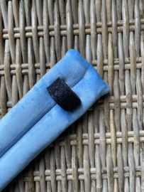 Neusbeen onderlegger velvet light blue