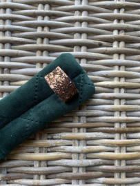 Neusbeen onderlegger diamond velvet dark green