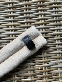 Neusbeen onderlegger matte velvet beige