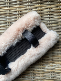 Tuigonderlegger luxury soft rose fur
