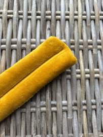 Chin pad matte velvet mustard