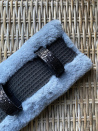Tuigonderlegger budget grey fur
