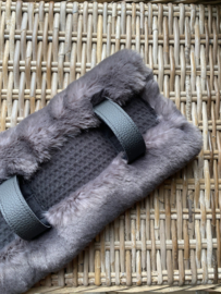Harnesspad luxury dark taupe fur