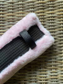 Tuigonderlegger budget soft pink fur