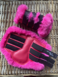 Brushboots luxury fur fuchsia