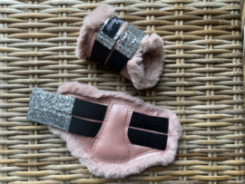 Brushboots budget fur dusky pink