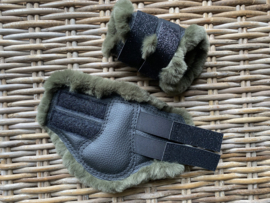 Brushboots budget fur olive