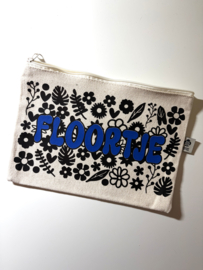 Etui met bloemen en naam