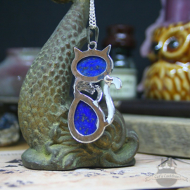Cat with Sodalite natural stone necklace