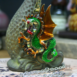 Groene draak met gouden vleugels fantasy ketting