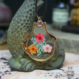 Dried flower necklace cat chubby shaped
