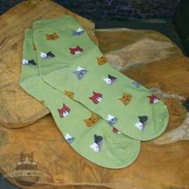 Olive green cat socks with small heads size 35-39